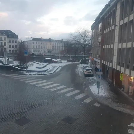 Vue Imprenable Sur L'escaut Et Le Pont De Fer